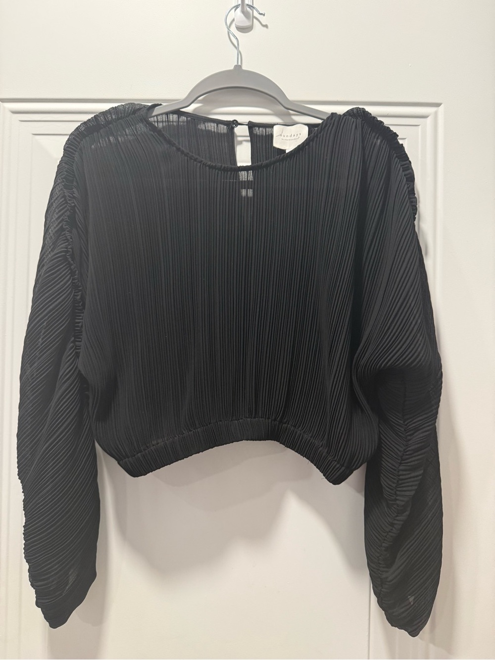 We Are Sundays Pleated Black Women's Cropped Blouse Sz XS